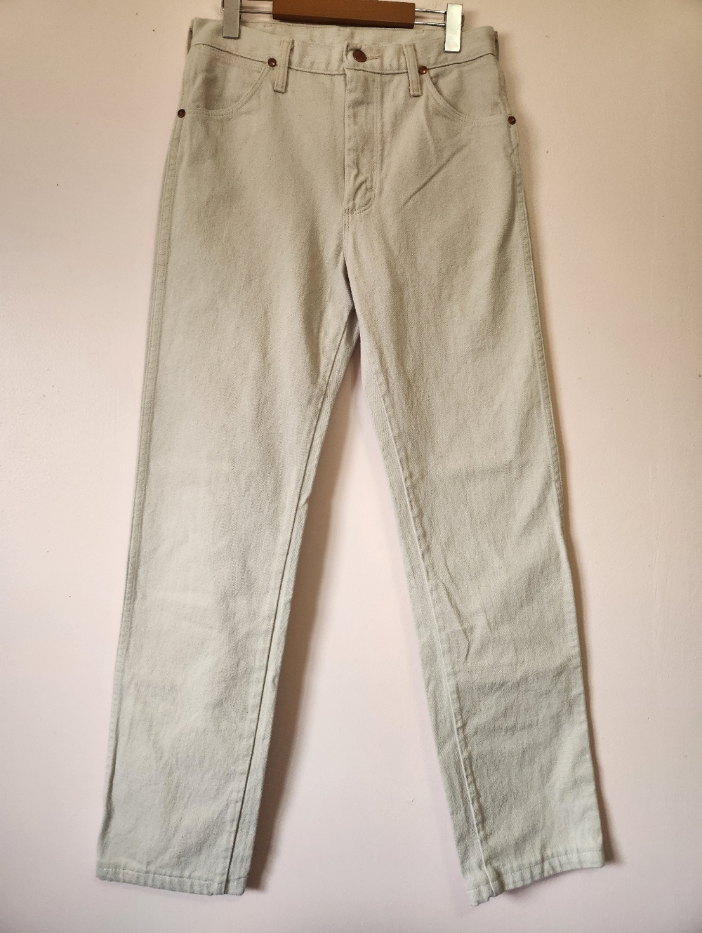 Vintage Wrangler 13MWZ Cream Cowboy Cut Jeans Made in USA 30x38 Stacked Like New